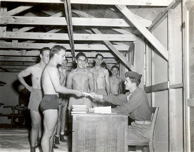 2차 세계대전 군대 징집병들의 신체검사 