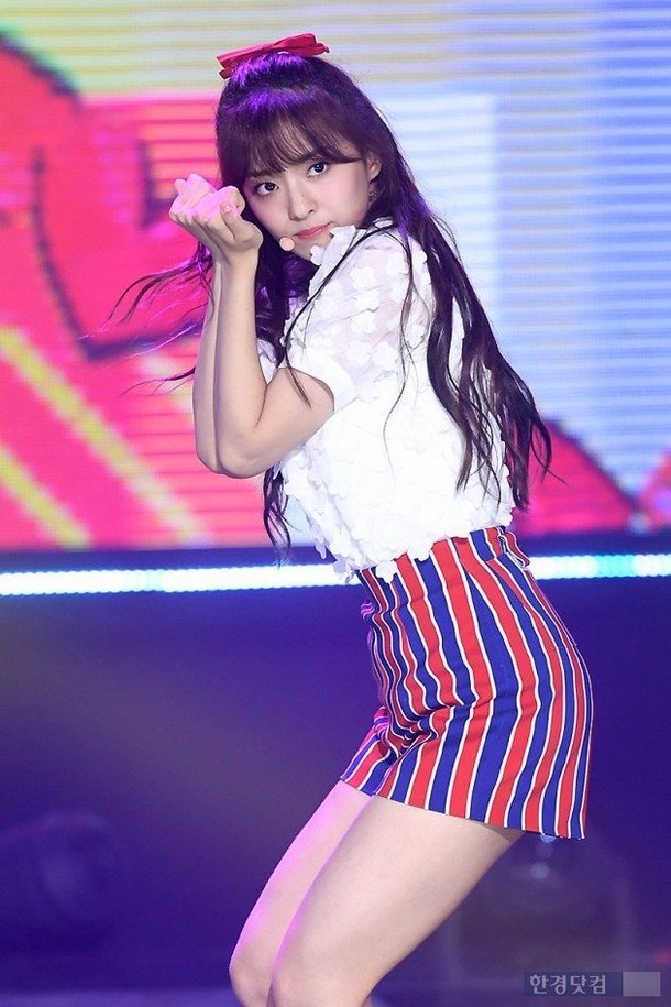 프로미스나인 이나경