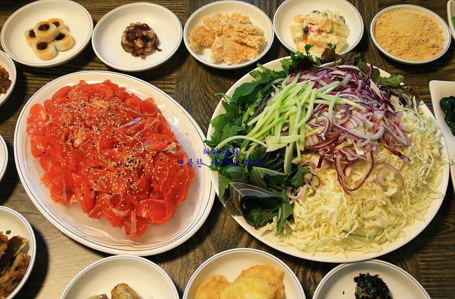 벚꽃명소 벚꽃축제 청풍호 케이블카 맛집 달큰 쫄깃한 청풍황금송어 충북 제천 여행